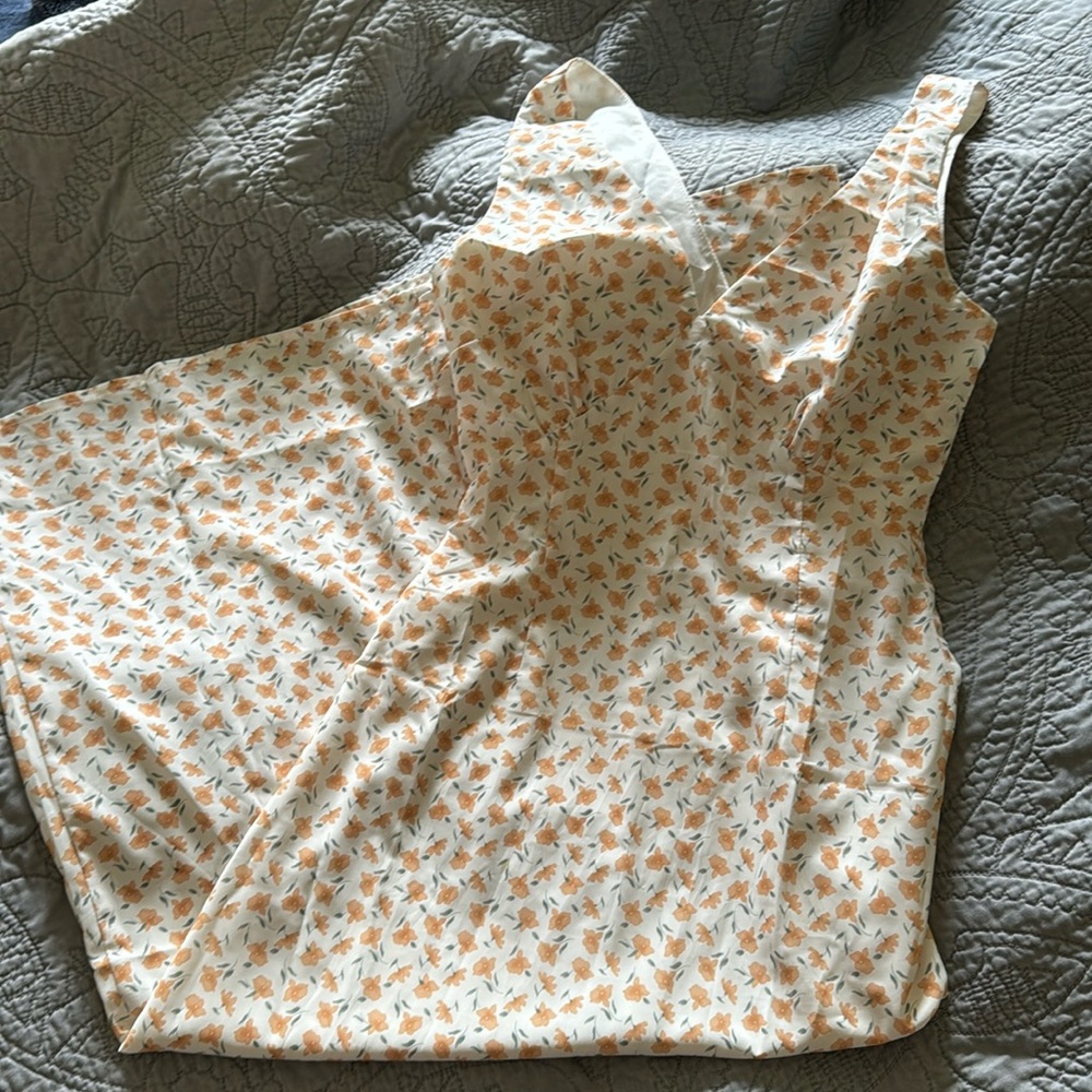 Kittenish dress